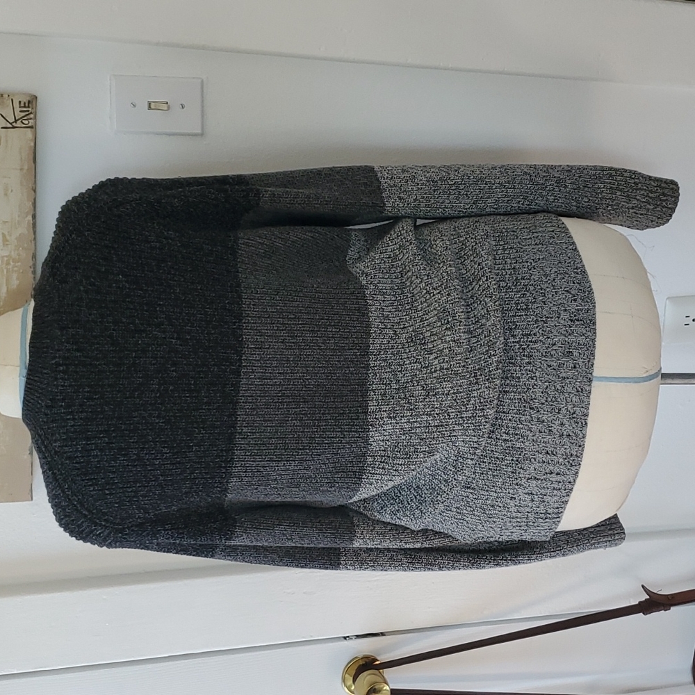 Oversize Sweater - Picture 3 of 3